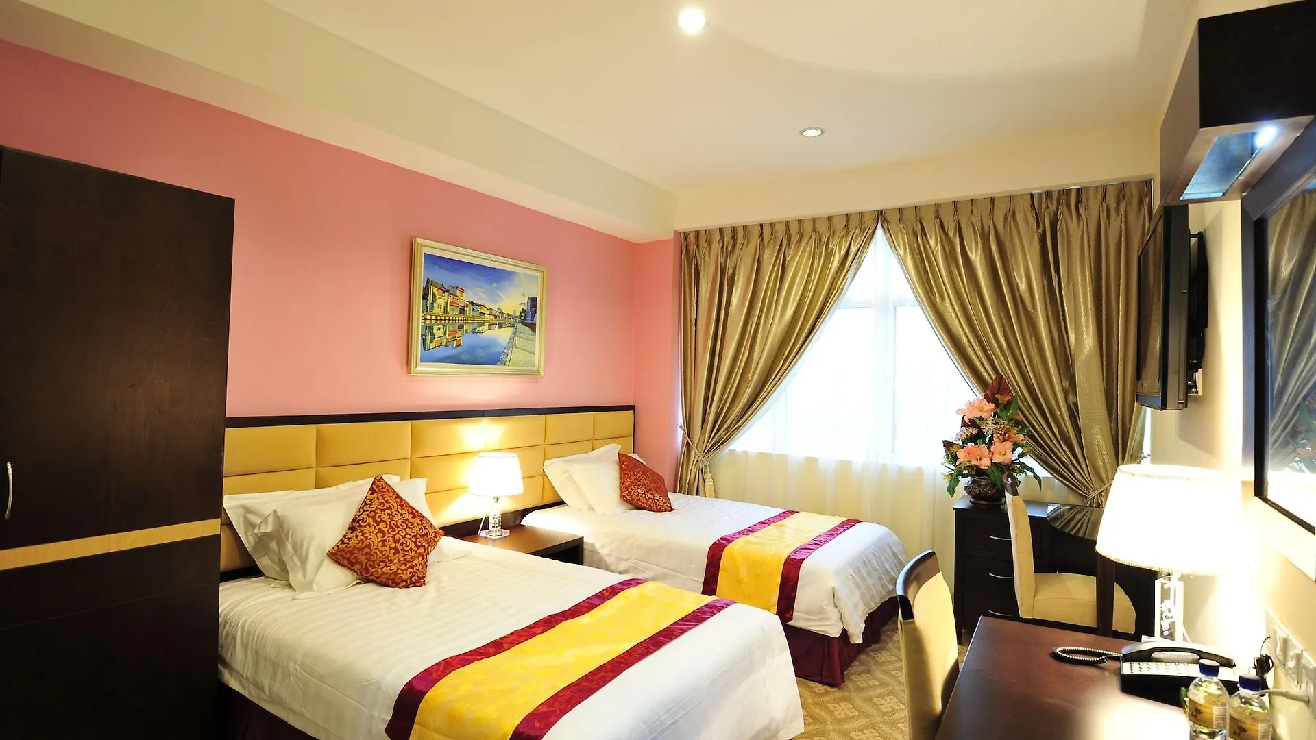 Hallmark Regency Hotel - Джохор-Бару 3*,